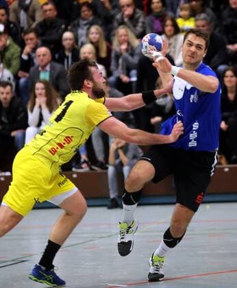 Third handball Bundesliga MSG Grossbieberau Modau vs HSG Hanau season 2017 2018 09 02 2018 Grossbieberau v l till Buschmann MSG hawks Yaron Pillmann Hanau action frame ba