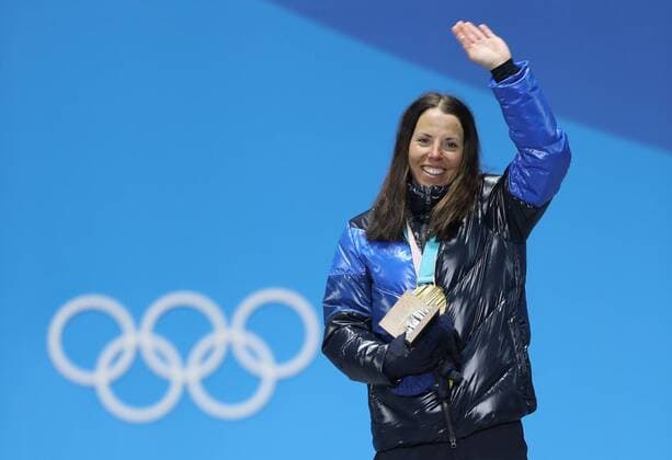 (180210) -- PYEONGCHANG, Feb. 10, 2018 -- Champion Sweden s Charlotte Kalla celebrates during the medal ceremony of the Ladies 7.5km + 7.5km Skiathlon of Cross-Country Skiing at the 2018 PyeongChang Winter Olympic Games Olympische Spiele Olympia OS at the Medal Plaza in PyeongChang, South Korea, on Feb. 10, 2018. ) (SP)OLY-SOUTH KOREA-PYEONGCHANG-CROSS-COUNTRY SKIING-LADIES 7.5KM+7.5KM SKIATHLON-MEDAL CEREMONY FeixMaohua 