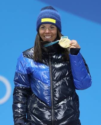 (180210) -- PYEONGCHANG, Feb. 10, 2018 -- Champion Sweden s Charlotte Kalla poses with her gold medal during the medal ceremony of the Ladies 7.5km + 7.5km Skiathlon of Cross-Country Skiing at the 2018 PyeongChang Winter Olympic Games Olympische Spiele Olympia OS at the Medal Plaza in PyeongChang, South Korea, on Feb. 10, 2018. ) (SP)OLY-SOUTH KOREA-PYEONGCHANG-CROSS-COUNTRY SKIING-LADIES 7.5KM+7.5KM SKIATHLON-MEDAL CEREMONY FeixMaohua 