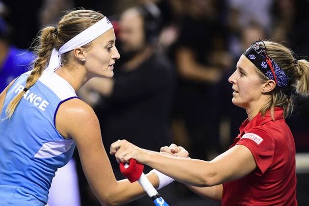 French Kristina Mladenovic and Belgian Kirsten Flipkens pictured at the end of a tennis game between French Kristina Mladenovic WTA Tennis Damen 13) and Belgian Kirsten Flipkens (WTA 47), the second rubber of this weekend s Fed Cup World Group Round 1 meeting between France and Belgium in La Roche-sur-Yon, France, Saturday 10 February 2018. LAURIExDIEFFEMBACQ  x05293786x