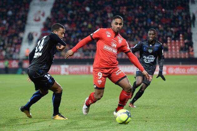 14 ALASSANE PLEA (nice) - 09 Wesley SAID (dij) FOOTBALL : Dijon vs Nice - Ligue 1 Conforama - 10 02 2018 FEP Panoramic 