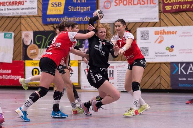 Katrin Feldmann 10 FSG Mainz 05 Budenheim gate closing dynamic duel TG Nürtingen against FSG Mainz Budenheim 2 handball Bundesliga ladies season 2017 2018 10 02 2018 Nürtingen Copyright: xWoernx xEibner-Pressefotox EP_nwn