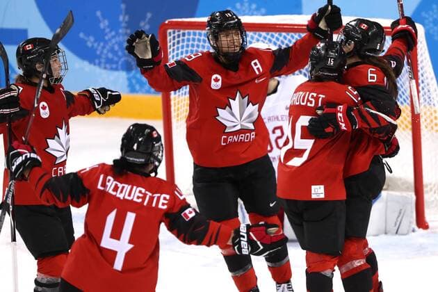GANGNEUNG, SOUTH KOREA - FEBRUARY 11, 2018: Canada s players celebrate scoring in the women s preliminary round Group A Ice hockey Eishockey match against Olympic Athletes from Russia at the 2018 Winter Olympic Games Olympische Spiele Olympia OS at Kwandong Hockey Centre. Team Canada won the game 5-0. Valery Sharifulin TASS  TS073522
