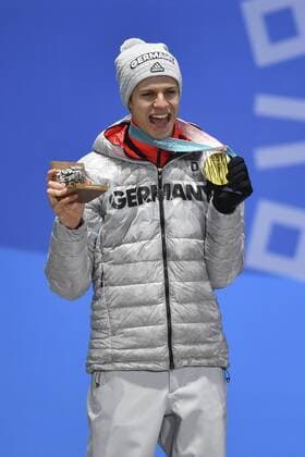 Andreas Walker GER 1 square gold medalist gold gold medal Olympic cheers cheers joy enthusiasm emotion cheer cheers with medal winners medals victory ceremony Olympic medals Plaza on 11 02 2018 ski jumping normal Hill men ski jumping Normal Hill at the Winter Olympics 2018 from 09 02 25 02 2018 in PyeongChang Korea Â