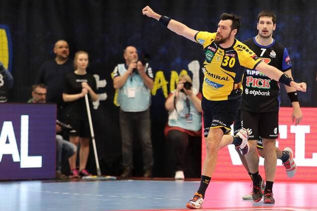 Gedeon Guardiola RNL 30 cheering over the gate to the 30 30 cheering goal celebration celebrate scoring the goal goal celebration cheers over the gate optimistic action action handball Champions League Rhein Neckar Löwen MOL Pick Szeged xozx