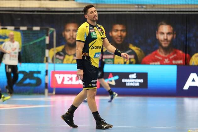 Alexander Petersson RNL 32 disappointed disappointment frustration looking disappointed pessimistic handball Champions League Rhein Neckar Löwen MOL Pick Szeged xozx