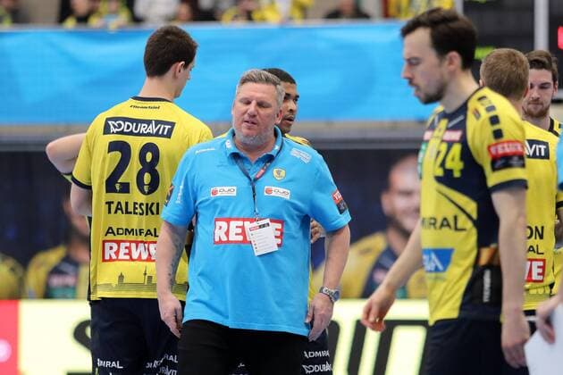 Nikolaj Jacobsen coach head coach RNL and players the Rhein Neckar Löwen disappointed looking disappointment frustration disappointed pessimistic handball Champions League Rhein Neckar Löwen MOL Pick Szeged xozx