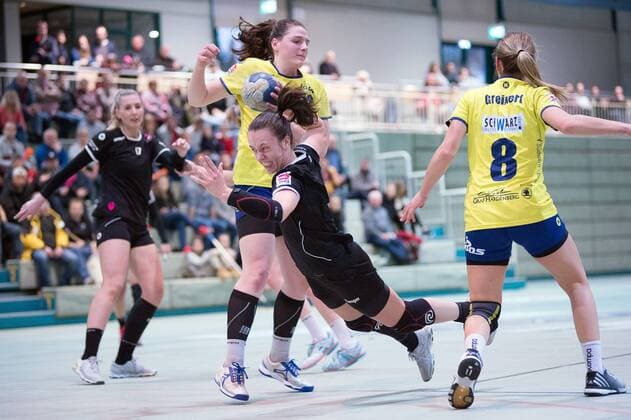 Miriam Welser 09 TUS Metzingen 2 scoring Dynamics TuS Metzingen 2 against SV Allensbach 3 handball Bundesliga season southern ladies season 2017 2018 11 02 2018 Metzingen Copyright: xEIBNER NicolasxWoernx EP_NWN