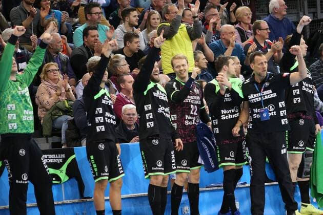 SG Flensburg Handewitt PGE Vive Kielce EHF Champions League Flensburg 11 02 18 Flensburg 11 02 18 sports handball VELUX EHF Champions League season 2017 2018 group stage SG Flensburg Handewitt PGE Vive Kielce cheering at SG Flensburg Handewitt xmmkx