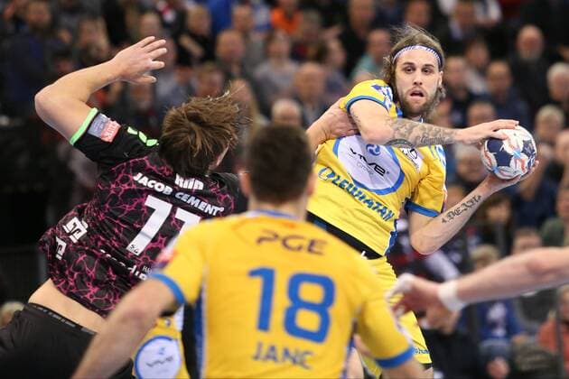 SG Flensburg Handewitt PGE Vive Kielce EHF Champions League Flensburg 11 02 18 Flensburg 11 02 18 sports handball VELUX EHF Champions League season 2017 2018 group stage SG Flensburg Handewitt PGE Vive Kielce Dean Bombac KS Kielce 44 Magnus Roed SG Flensburg Handewitt 77 Blaz Hataro KS Kielce 18 xmmkx