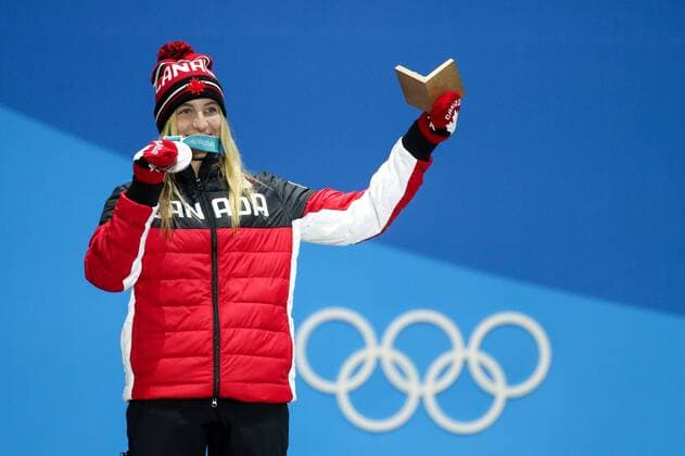 OLYMPICS - 2018 Winter Olympics PYEONGCHANG,SOUTH KOREA,12.FEB.18 - OLYMPICS, SNOWBOARDING - Olympic Winter games Winterspiele Spiele Summer games PyeongChang 2018, Medals Plaza, Slopestyle, ladies, award ceremony. Image shows Laurie Blouin (CAN). Keywords: medals. GEPAxpictures xMaticxKlansek