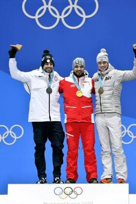12-02-2018 ALGEMEEN: MEDAL PLAZA OLYMPISCHE SPELEN: Olympic Games Olympische Spiele Olympia OS PEYONGCHANG 2018 Huldiging vlnr. Chris MAZDZER,(USA), David GLEIRSCHER (AUT) en Johannes LUDWIG (GER) Foto: Soenar Chamid xVIxVIxImagesx xSoenarxChamidxsportfotografiexIVx 10048439