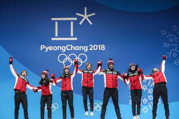 (180212) -- PYEONGCHANG, Feb. 12, 2018 -- Champion Team Canada celebrate during the medal ceremony for team event of Figure skating Eiskunstlauf at 2018 PyeongChang Winter Olympic Games Olympische Spiele Olympia OS at the Medal Plaza in PyeongChang, South Korea, on Feb. 12, 2018. ) (SP)OLY-SOUTH KOREA-PYEONGCHANG-FIGURE SKATING-TEAM EVENT-MEDAL CEREMONY WuxZhuang 