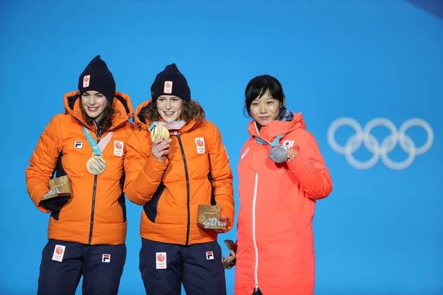 (180213) -- PYEONGCHANG, Feb. 13, 2018 -- Champion Ireen Wust (C) from the Netherlands, second-placed Miho Takagi (R) from Japan and third-placed Marrit Leenstra from the Netherlands pose for photos during the medal ceremony of ladies 1500m event of Speed skating Eisschnelllauf at 2018 PyeongChang Winter Olympic Games Olympische Spiele Olympia OS at the Medal Plaza in PyeongChang, South Korea, on Feb. 13, 2018. ) (SP)OLY-SOUTH KOREA-PYEONGCHANG-SPEED SKATING-LADIES 1500M-MEDAL CEREMONY BaixXuefei 
