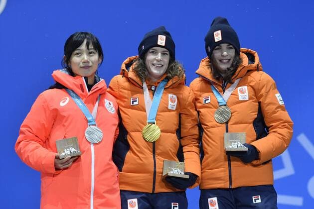 13-02-2018 ALGEMEEN: MEDAL PLAZA OLYMPISCHE SPELEN: Olympic Games Olympische Spiele Olympia OS PEYONGCHANG 2018 Vlnr Miho Takagi (JPN) , Ireen Wust (JustLease.nl) en Marrit Leenstra (NED) Foto: Sander Chamid xVIxVIxImagesx xSoenarxChamidxsportfotografiexIVx 10054760
