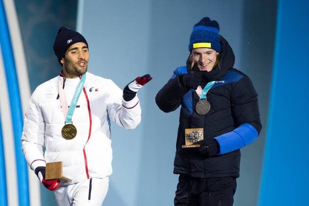 180213 Martin Fourcade of France Gold and Sebastian Samuelsson of Sweden silver at the medal ceremony for the Men s Biathlon 12 5 km Pursuit during day four of the 2018 Winter Olympics on February 13 2018 in Pyeongchang Photo Jon Olav Nesvold BILDBYRAN code JE 160160  Copyright: JONxOLAVxNESVOLD BB180213JE095