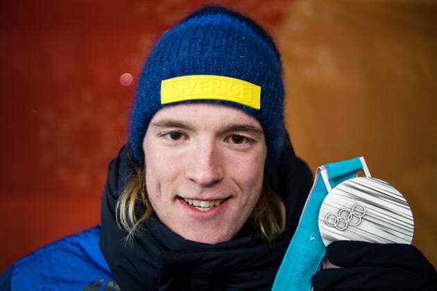 180213 Sebastian Samuelsson of Sweden silver at the medal ceremony for the Men s Biathlon 12 5 km Pursuit during day four of the 2018 Winter Olympics on February 13 2018 in Pyeongchang Photo Jon Olav Nesvold BILDBYR N code JE 160160  Copyright: JONxOLAVxNESVOLD BB180213JE096