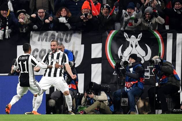 Esultanza Gol Gonzalo Higuain Juventus 1-0 Goal celebration Torino 13-02-2018 Juventus Stadium Football Champions League 2017 2018 Juventus - Tottenham . Foto Andrea Staccioli Insidefoto andreaxstaccioli