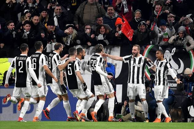 Esultanza Gol Gonzalo Higuain Juventus 1-0 Goal celebration Torino 13-02-2018 Juventus Stadium Football Champions League 2017 2018 Juventus - Tottenham . Foto Andrea Staccioli Insidefoto andreaxstaccioli