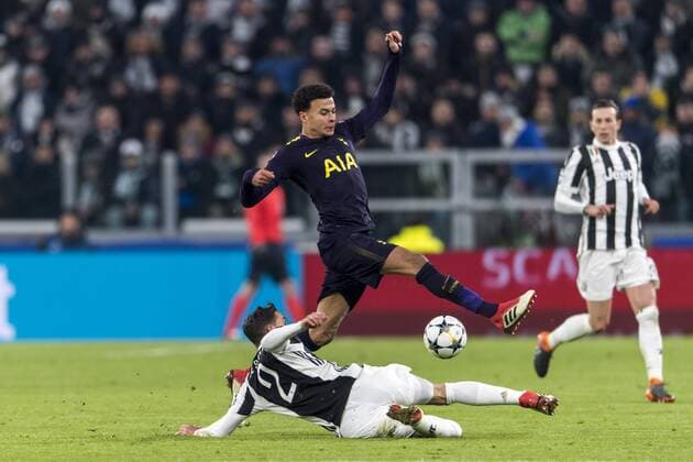 Mattia De Sciglio of Juventus and Dele Alli of Tottenham Hotspur F.C. during the Italian Uefa Champions League Round of 16 First leg match between Juventus 2-2 Tottenham Hotspur at Allianz Stadium on February 13, 2018 in Torino, Germany. Noxthirdxpartyxsales  (72087000)