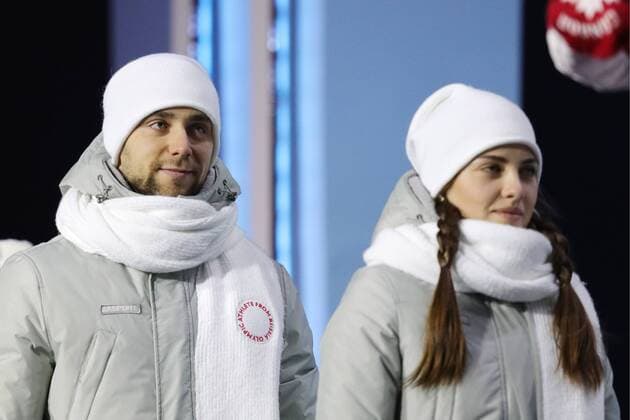 PYEONGCHANG, SOUTH KOREA - FEBRUARY 14, 2018: Bronze medalists, Olympic Athletes from Russia Anastasia Bryzgalova (R) and Aleksandr Krushelnitckii during a medal ceremony for the curling mixed doubles competition at the 2018 Winter Olympic Games Olympische Spiele Olympia OS at Medals Plaza. Sergei Bobylev TASS  TS073BF0