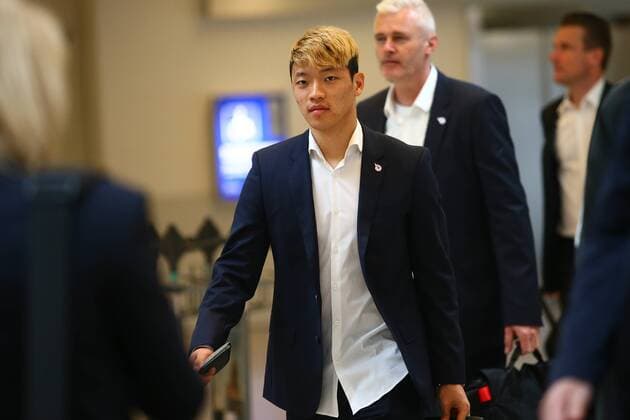 SOCCER - EL, Sociedad vs RBS SALZBURG,AUSTRIA,14.FEB.18 - SOCCER - UEFA Europa League, round of 32, Real Sociedad vs Red Bull Salzburg, preview, departure of RBS. Image shows Hee Chan Hwang (RBS). GEPAxpictures xFelixxRoittner