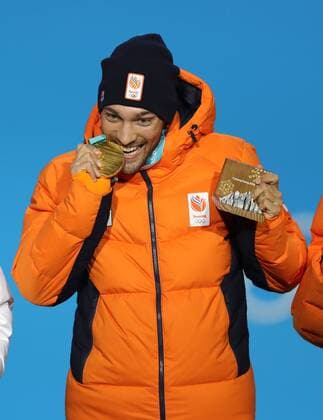 (180214) -- PYEONGCHANG, Feb. 14, 2018 -- Champion Kjeld Nuis from the Netherlands celebrates during medal ceremony of the mens 1500m event of Speed skating Eisschnelllauf at 2018 PyeongChang Winter Olympic Games Olympische Spiele Olympia OS at the Medal Plaza in PyeongChang, South Korea, on Feb. 14, 2018. ) (SP)OLY-SOUTH KOREA-PYEONGCHANG-SPEED SKATING-MEN S 1500M-MEDAL CEREMONY WuxZhuang 