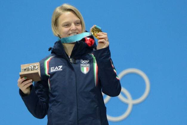 February 14, 2018 - Pyeongchang, South Korea - ARIANNA FONTANA with her gold medal for the Ladies Short Track 500m skating event in the PyeongChang Olympic Games Olympische Spiele Olympia OS PyeongChang 18: Short Track Speed skating Eisschnelllauf Women - ZUMAl132 20180214_zap_l132_029 Copyright: xChristopherxLevyx