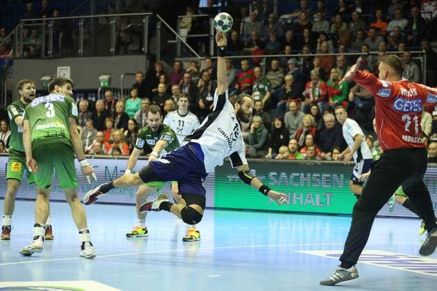 14 02 xcsx 2018 handball EHF Cup SC Magdeburg Bjerringbro Silkeborg of emspor v l Jesper Brian Nöddesbo Bjerringbro Silkeborg throw against Dario Quenstedt SC Magdeburg Magdeburg