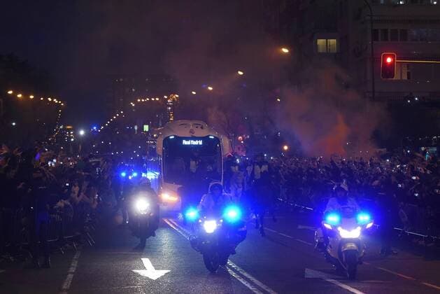Real Madrid team bus arrives to Santiago Bernabeu stadium prior to the start of the UEFA Champions League round of 16 first leg match between Real Madrid and Paris Saint Germain (PSG), in Madrid, Spain, 14 February 2018. Real Madrid players arrival !ACHTUNG: NUR REDAKTIONELLE NUTZUNG!  Copyright: xFernandoxVillarx GRAF1590 20180214-636542356927427949