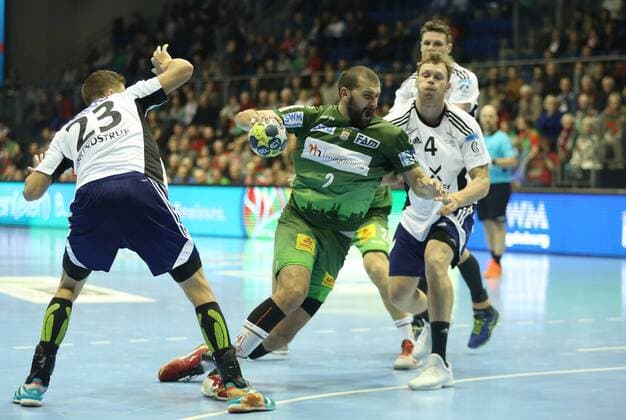 14 02 xcsx 2018 handball EHF Cup SC Magdeburg Bjerringbro Silkeborg of emspor v l Željko Musa SC Magdeburg s throw from the District of Magdeburg
