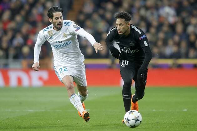 Real Madrid s Isco Alarcon (l) and Paris Saint-Germain s Neymar Jr during Champions League Round of 16 1st leg match. February 14,2018.  (2018021429)