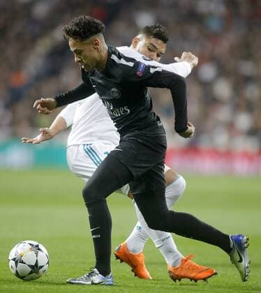 Real Madrid s Carlos Henrique Casemiro (b) and Paris Saint-Germain s Neymar Jr during Champions League Round of 16 1st leg match. February 14,2018.  (2018021434)