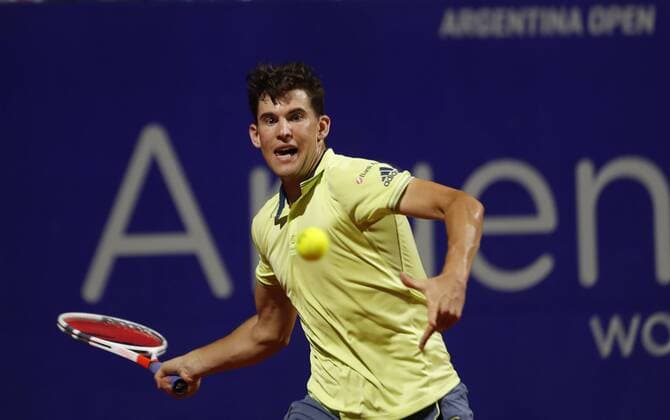 Austrian tennis player Dominic Thiem returns a ball against Argentinian Horacio Zeballos during a game of Argentina Tennis Open s round of 16 in Buenos Aires, Argentina, 14 February 2018. Argentina Tennis Open !ACHTUNG: NUR REDAKTIONELLE NUTZUNG!  Copyright: xDavidxFernandezx BAS01 20180215-636542601106341084