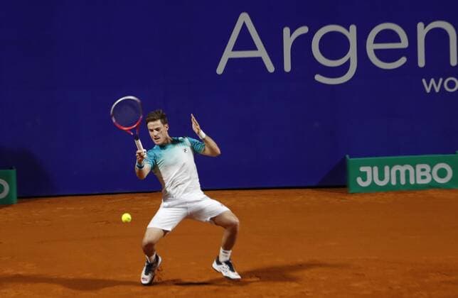 Argentinian tennis player Diego Schwartzman in action against Brazilian Tomas Bellucci during a game of Argentina Tennis Open s round of 16 in Buenos Aires, Argentina, 14 February 2018. Argentina Tennis Open !ACHTUNG: NUR REDAKTIONELLE NUTZUNG!  Copyright: xDavidxFernandezx ARG001 20180215-636542603176006351