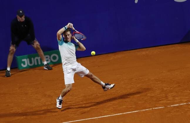 Argentinian tennis player Diego Schwartzman in action against Brazilian Tomas Bellucci during a game of Argentina Tennis Open s round of 16 in Buenos Aires, Argentina, 14 February 2018. Argentina Tennis Open !ACHTUNG: NUR REDAKTIONELLE NUTZUNG!  Copyright: xDavidxFernandezx ARG001 20180215-636542603214070595