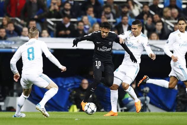 Neymar (PSG), Casemiro (Real), FEBRUARY 14, 2018 - Football Soccer : UEFA Champions League Round of 16 1st leg match between Real Madrid 3-1 Paris Saint-Germain at the Santiago Bernabeu Stadium in Madrid, Spain. Noxthirdxpartyxsales  (72164693)