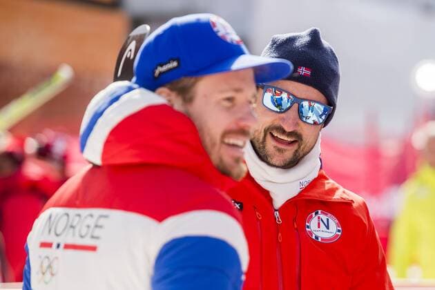 PyeongChang 2018, Ski Alpin, Kronprinz Haakon gratuliert Svindal 180215 Kjetil Jansrud of Norway and Crown Prince Haakon of Norway after the after the Alpine Skiing Downhill during day six of the 2018 Winter Olympics on February 15, 2018 in Pyeongchang. Photo: Jon Olav Nesvold BILDBYRAN kod JE 160165 *** Kjetil Jansrud of Norway 180215 and Crown Prince Haakon of Norway after the after the Alpine Skiing Downhill during day six of the 2018 Winter Olympics on February 15 2018 in Pyeongchang Photo Jon Olav Nesvold BILDBYRAN code JE 160165  Copyright: JONxOLAVxNESVOLD BB180215JE036