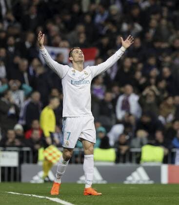 Partido de ida de octavos de la Liga de Campeones entre el Real Madrid y el PSG en el Bernabeu. En la imagen, Cristiano Ronaldo. First leg of 1 8 Champions League match between Real Madrid and PSG. In this picture, Cristiano Ronaldo. 