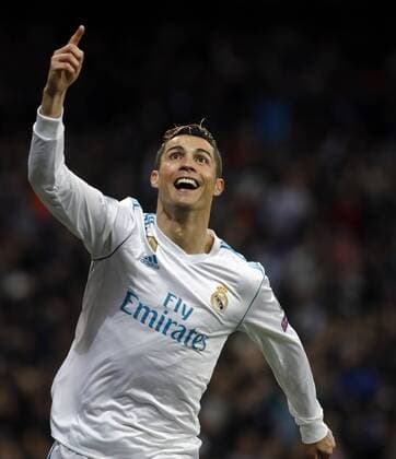 Partido de ida de octavos de la Liga de Campeones entre el Real Madrid y el PSG en el Bernabeu. En la imagen, Cristiano Ronaldo celebra su segundo gol. First leg of 1 8 Champions League match between Real Madrid and PSG. In this picture, Cristiano Ronaldo celebrates his second goal. 