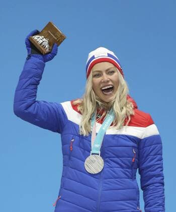 (180215) -- PYEONGCHANG, Feb. 15, 2018 -- Second-placed Ragnhild Mowinckel from Norway poses for photos during medal ceremony of women s giant slalom of alpine skiing at Pyeongchang 2018 Winter Olympic Games Olympische Spiele Olympia OS at Medal Plaza, PyeongChang, South Korea, Feb. 15, 2018. ) (SP)OLY-SOUTH KOREA-PYEONGCHANG-ALPINE SKIING-WOMEN S GIANT SLALOM-MEDAL CEREMONY WuxZhuang 