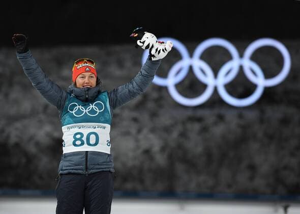 Themen der Woche - SPORT Olympia-Bilder des Tages - SPORT (180215) -- PYEONGCHANG, Feb. 15, 2018 -- Laura Dahlmeier from Germany celebrates during venue ceremony of women s 15km individual of biathlon at the 2018 PyeongChang Winter Olympic Games Olympische Spiele Olympia OS at Alpensia Biathlon Centre, PyeongChang, South Korea, Feb. 15, 2018. Laura Dahlmeier claimed third-place in a time of 41:48.4. ) (SP)OLY-SOUTH KOREA-PYEONGCHANG-BIATHLON-WOMEN S 15KM INDIVIDUAL WangxSong 