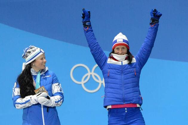 PyeongChang 2018, Langlauf, 10km Freistil der Damen, Siegerehrung February 15, 2018 - Pyeongchang, South Korea - MARIT BJORGEN of Norway celebrates receiving the bronze medal for the Ladies 10km Free cross-country event In the PyeongChang Olympic Games Olympische Spiele Olympia OS PyeongChang 18: Cross Country Skiing Women zNorway - ZUMAl132 20180215_zap_l132_014 Copyright: xChristopherxLevyx