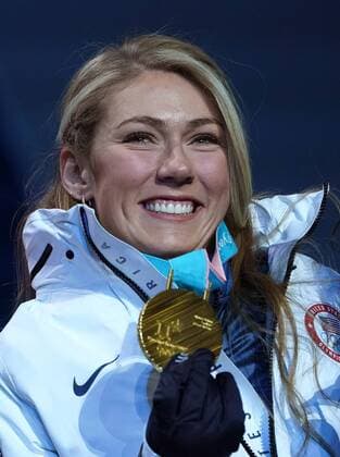 PyeongChang 2018, Ski Alpin, Riesenslalom der Damen, Siegerehrung Gold medalist American Mikaela Shiffrin celebrates during the medal ceremony for the Ladies Giant Slalom during the Pyeongchang 2018 Winter Olympics in Pyeongchang, South Korea, on February 15, 2018.  OLY20180215345 KEVINxDIETSCH