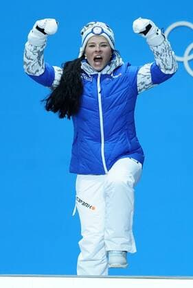 PyeongChang 2018, Langlauf, 10km Freistil der Damen, Siegerehrung Bronze medalist Finland s Krista Parmakoski celebrates during the Ladies Cross-Counrty 10km Free medal ceremony during the Pyeongchang 2018 Winter Olympics in Pyeongchang, South Korea, on February 15, 2018.  OLY20180215374 KEVINxDIETSCH