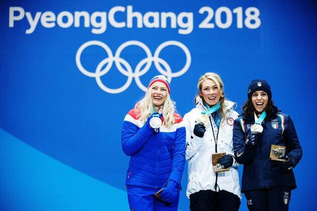 Olympia-Bilder des Tages - SPORT PyeongChang 2018, Ski Alpin, Riesenslalom der Damen, Siegerehrung 180215 Ragnhild Mowinckel of Norway (silver), Mikaela Shiffrin of USA (gold) and Federica Brignone of Italy (bronze) celebrate at a Medal Ceremony for Women s Giant Slalom during day six of the 2018 Winter Olympics on February 15, 2018 in Pyeongchang. Photo: Joel Marklund BILDBYRAN kod JM 87625 *** 180215 Ragnhild Mowinckel of Norway silver Mikaela Shiffrin of United States gold and Federica Brignone of Italy bronze celebrate at a Medal Ceremony for Women s Giant Slalom during day six of the 2018 Winter Olympics on February 15 2018 in Pyeongchang Photo Joel Marklund BILDBYRAN code JM 87625  Copyright: JOELxMARKLUND BB180215JM159