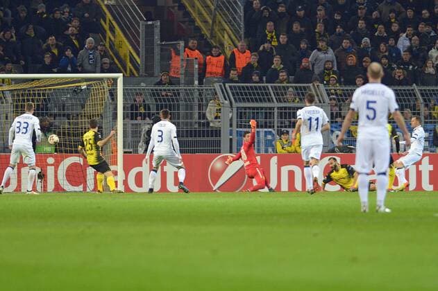 Dortmund Germany 15 02 2018 UEFA Europa League 2017-18 season Sechzehntelfinale Gate 1 1 compensation by Josip Ilicic Bergamo right DeFodi521