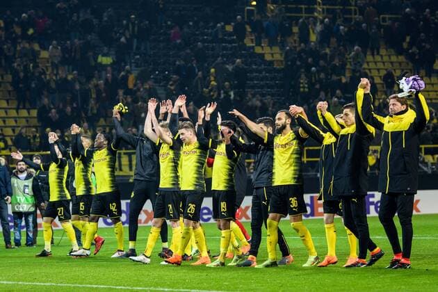 Dortmund team at the La OLA wave with the fans at the Europa League match between Borussia Dortmund and Atalanta Bergamo 15 02 2018 Dortmund Copyright: xSchuelerx xEibnerx-xPressefotox EP_EER