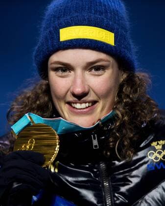 180216 Hanna Oberg of Sweden gold celebrate at a Medal Ceremony for women s 15 km biathlon during day seven of the 2018 Winter Olympics on February 16 2018 in Pyeongchang Photo Jon Olav Nesvold BILDBYRAN code JE 160172  Copyright: JONxOLAVxNESVOLD BB180216JE070