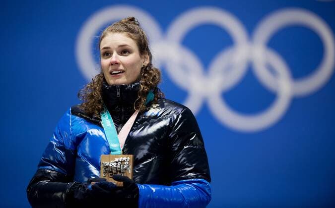 180216 Hanna Oberg of Sweden gold celebrate at a Medal Ceremony for women s 15 km biathlon during day seven of the 2018 Winter Olympics on February 16 2018 in Pyeongchang Photo Jon Olav Nesvold BILDBYRAN code JE 160172  Copyright: JONxOLAVxNESVOLD BB180216JE075